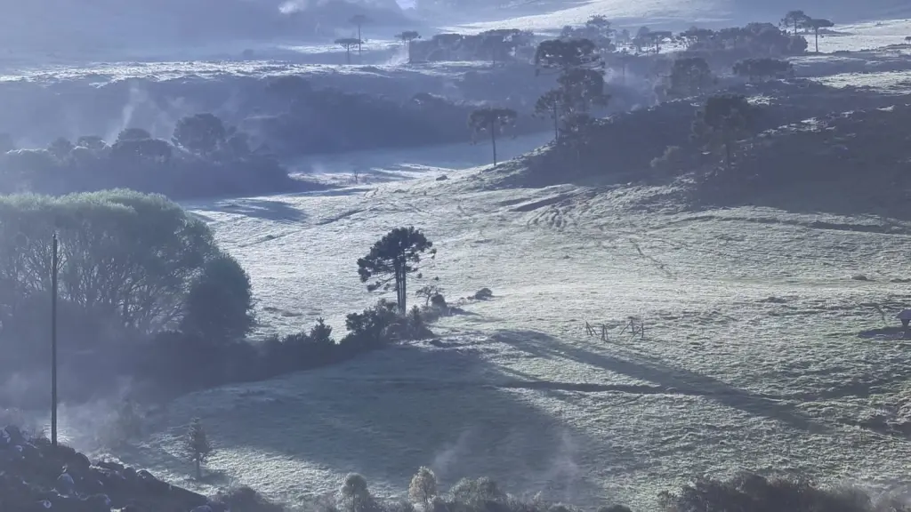 Frio de 6ºC negativos na província de Buenos Aires e geada no Sul do Brasil