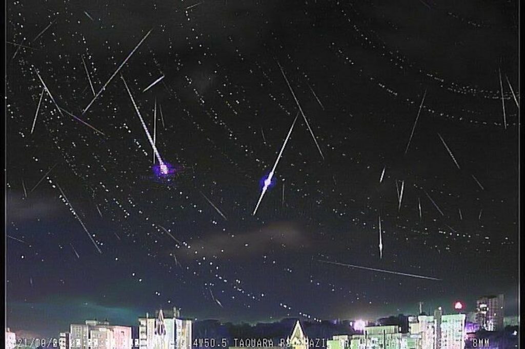 Chuva de meteoros Oriônidas dá espetáculo no céu
