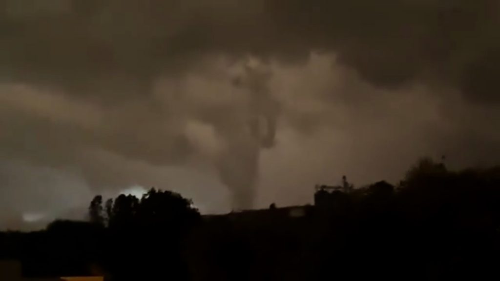 Vídeos mostram a força dos temporais deste fim de semana