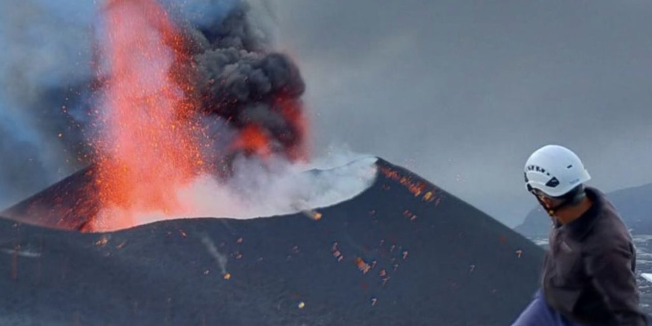 <span class="entry-title-primary">Geólogos registram bombas de lava no vulcão em La Palma</span> <h2 class="entry-subtitle">Bombas de lava podem ser perigosas e são monitoradas atentamente pelos cientistas para prever a erupção do vulcão</h2>
