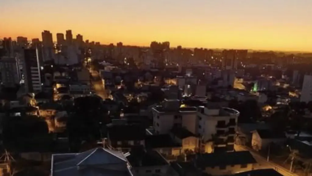 Veja a previsão do tempo para hoje e amanhã (22/11/2021)