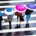 Chuva cai forte em pontos do Sul e chega ao Sudeste do Brasil