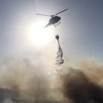 Grande incêndio enfrentado por terra e ar no litoral gaúcho