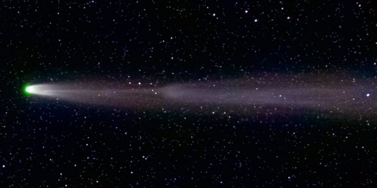 <span class="entry-title-primary">A incrível cauda do cometa Leonard</span> <h2 class="entry-subtitle">Série de explosões no núcleo do cometa aumentou a visualização da cauda que foi fotografada no litoral gaúcho </h2>