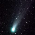 Cometa Leonard é fotografado no Sul do Brasil após aumentar seu brilho