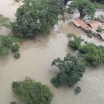 “Tragédia gigantesca”, diz governo da Bahia sobre a chuva