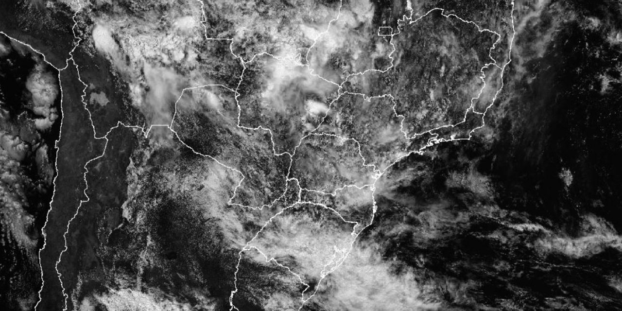 <span class="entry-title-primary">Um “mar de nuvens” e umidade sobre o Centro-Sul do Brasil</span> <h2 class="entry-subtitle">Regiões como o Triângulo Mineiro devem ter muita chuva e cidade de São Paulo tem alto risco de temporais com chuva forte</h2>
