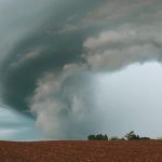 Verão começará com temporais isolados no Sul do Brasil