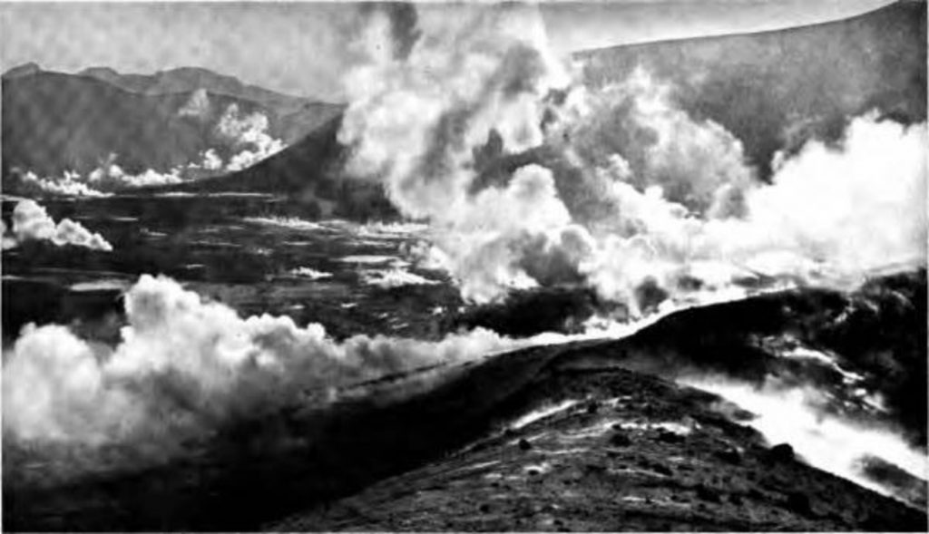 Erupção de vulcão provoca nuvem de cinzas e alerta a aviões após um século