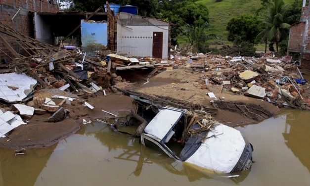 Melhora do tempo revela o nível de devastação na Bahia