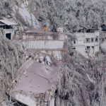 Devastação absoluta na área do vulcão que explodiu em Java