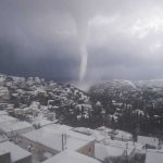 Tornado é registrado em meio a uma nevasca na Grécia