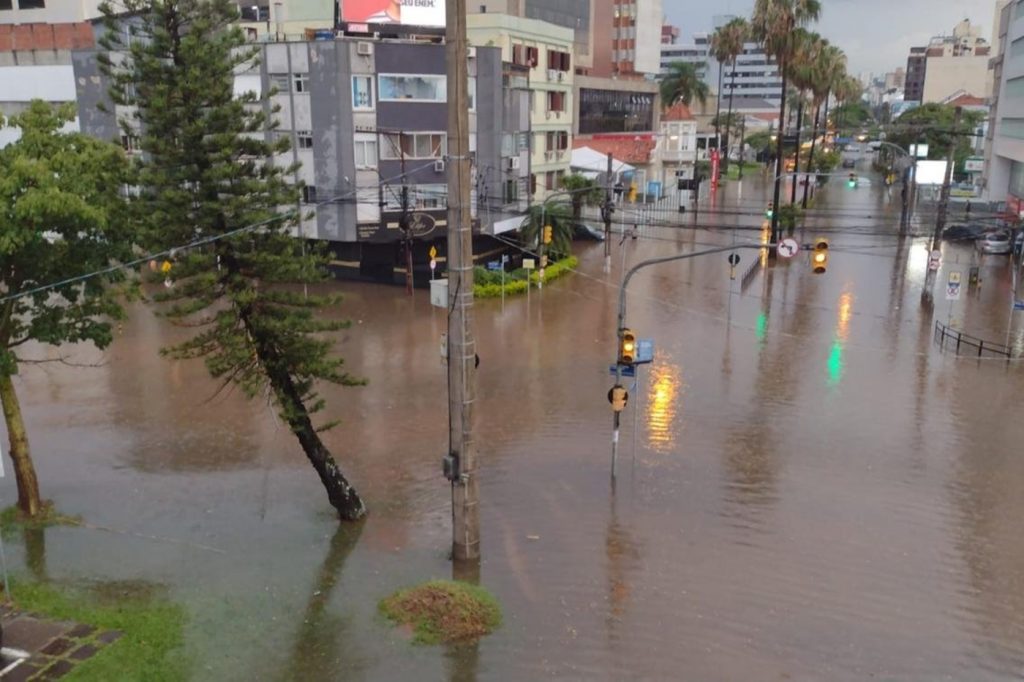Galeria de fotos – As imagens de Porto Alegre alagada pelo temporal