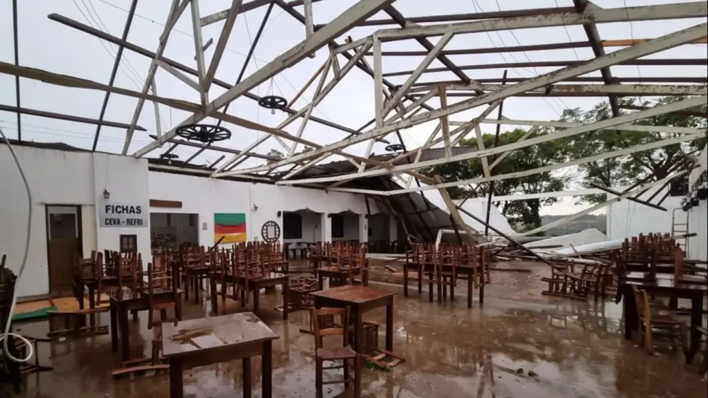 Micro-explosão provocou destruição no Norte do Rio Grande do Sul