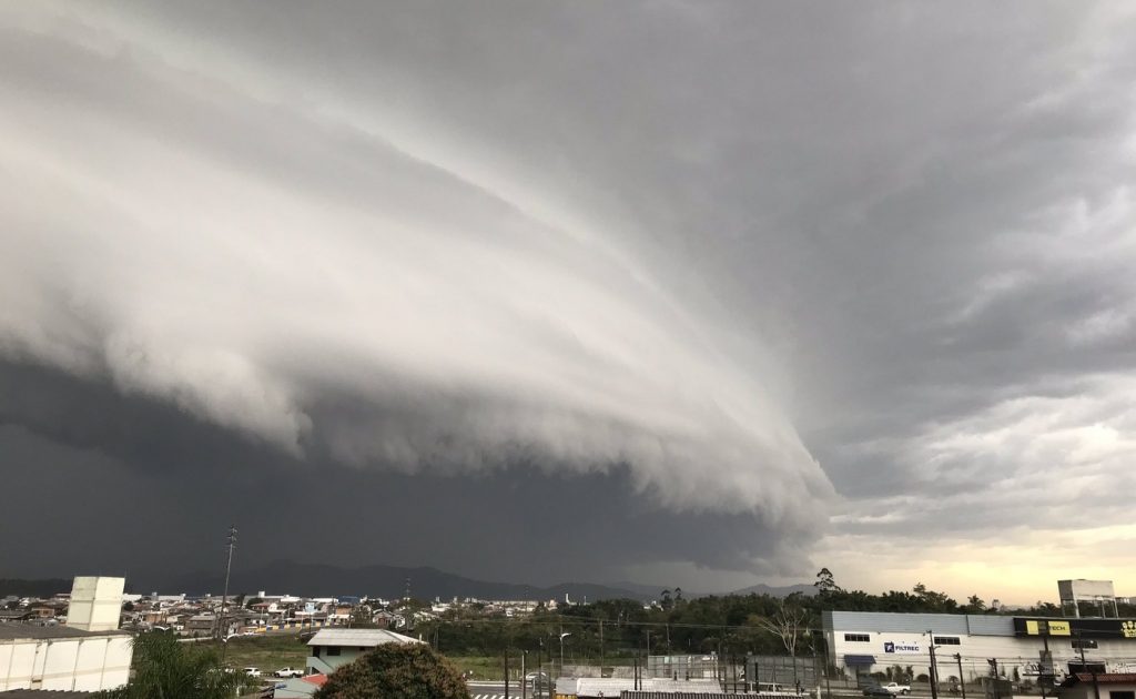 O que esperar da chuva no avanço da frente fria