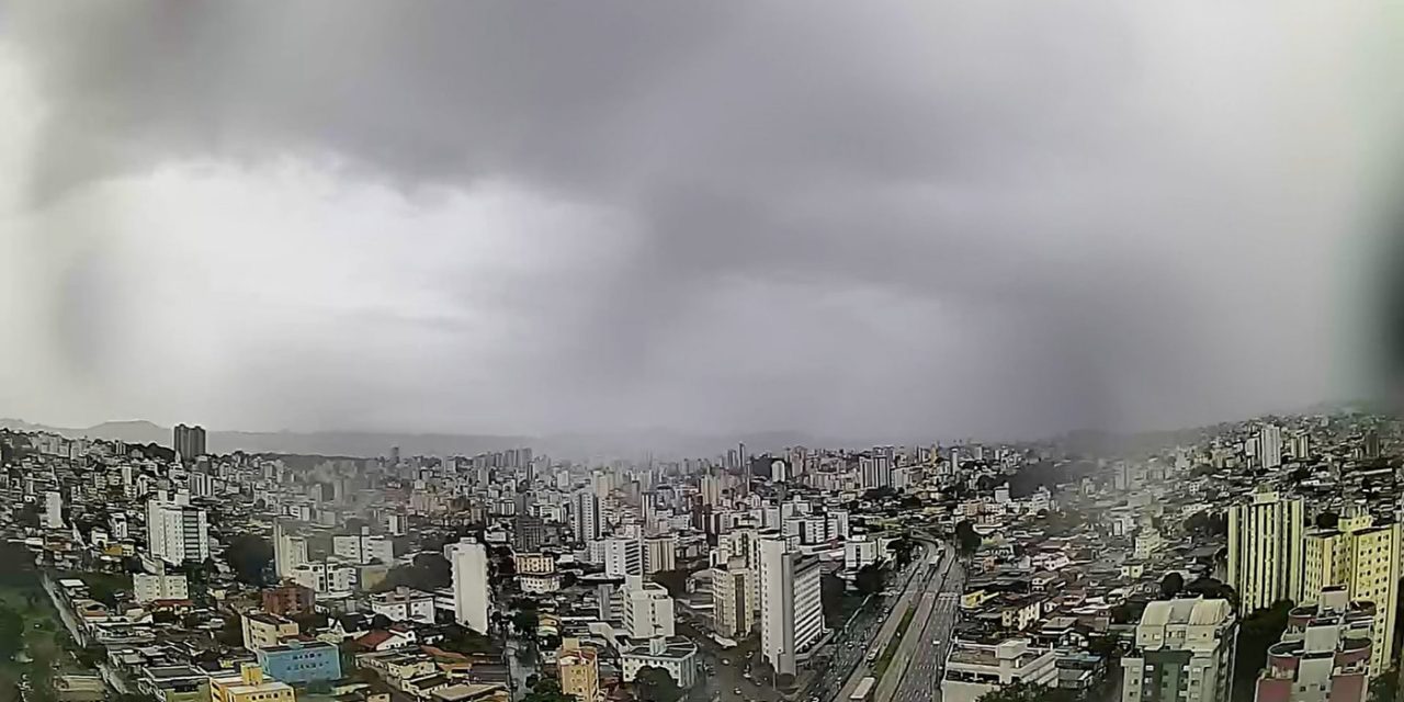<span class="entry-title-primary">Condição de perigo em Belo Horizonte e região metropolitana pela chuva</span> <h2 class="entry-subtitle">Volumes muito altos de chuva são esperados na área da capital mineira até metade da semana com alta probabilidade de inundações e deslizamentos</h2>