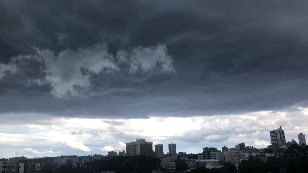 Alerta de muita chuva em áreas localizadas do Sul do Brasil