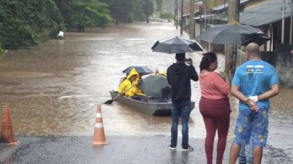 Calamidade pela chuva no Centro de Minas Gerais