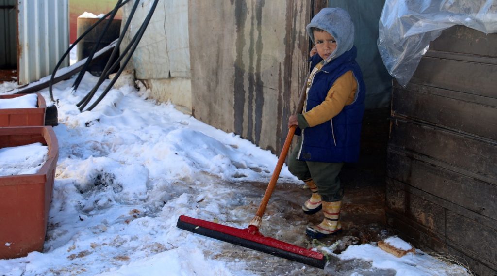 Frio e neve levam miséria a milhões atingidos pela guerra na Síria