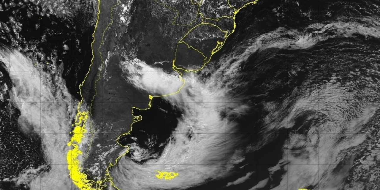 <span class="entry-title-primary">Frente fria e ciclone na Argentina</span> <h2 class="entry-subtitle">Fim de semana terá muita chuva e tempestades fortes a violentas entre o Centro da Argentina e o Uruguai pelo sistema frontal </h2>