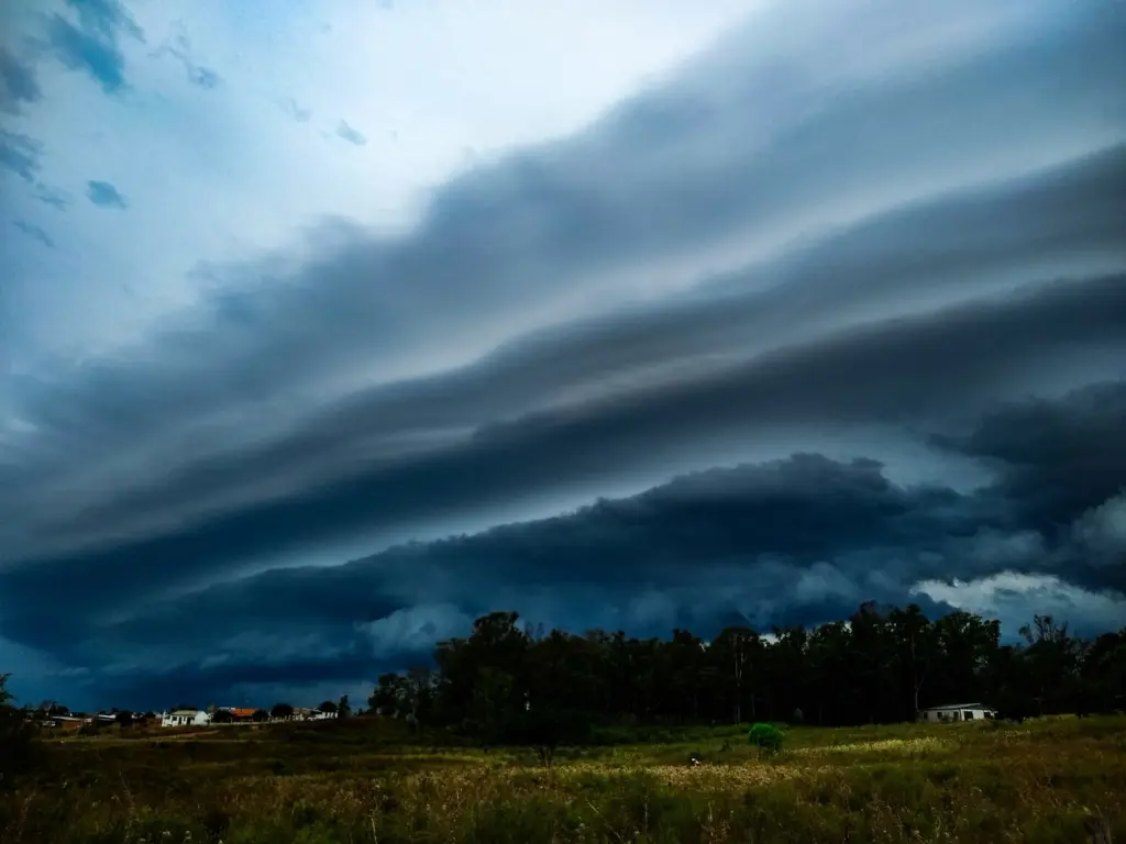 Alerta de chuva forte e temporais neste começo de semana