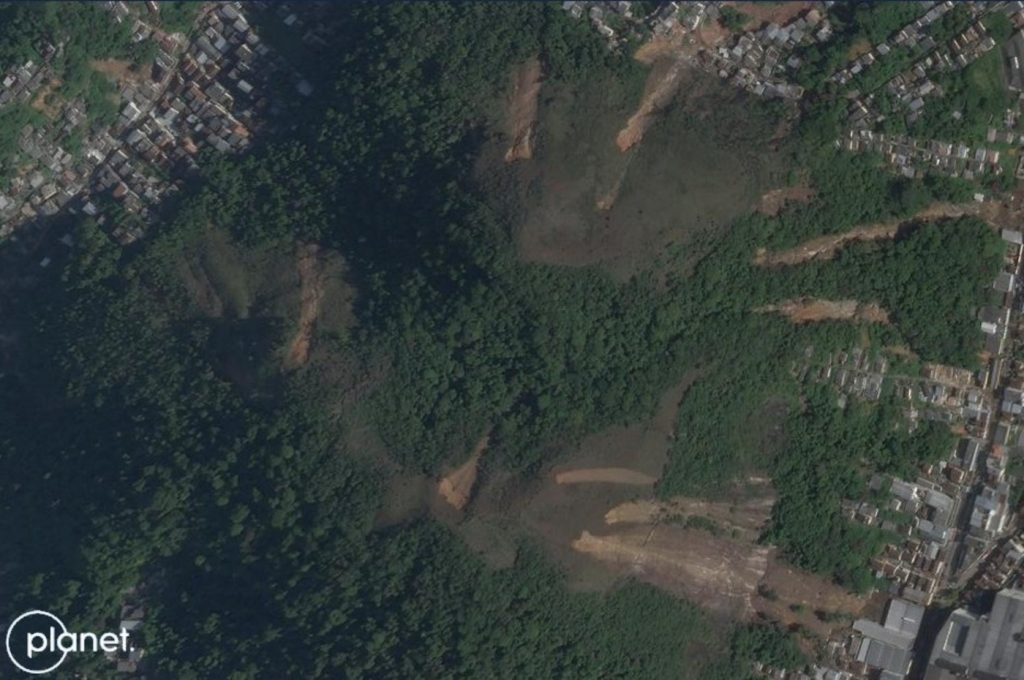 Satélites registram a extensão do desastre em Petrópolis