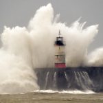 Tempestade Eunice castiga o Reino Unido e coloca Europa em alerta