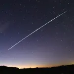 Cientistas estudam tempestade solar que derrubou satélites de Elon Musk