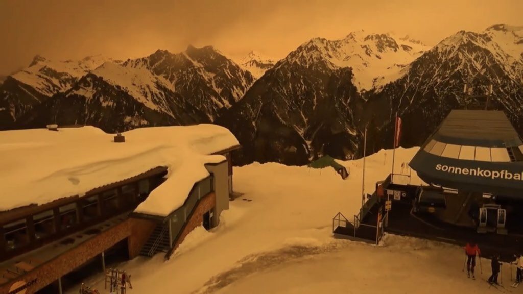 Incríveis imagens dos Alpes cobertos de poeira do Saara