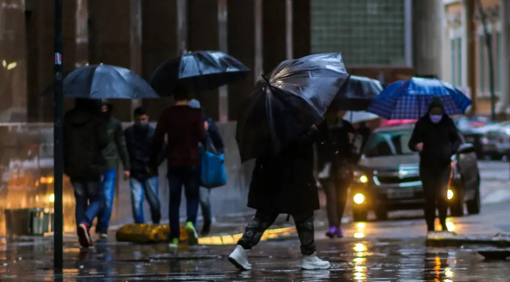 Onde chove neste começo de semana no Centro-Sul do Brasil