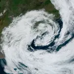 Vórtice do ciclone alcança o Rio Grande do Sul com nuvens e frio