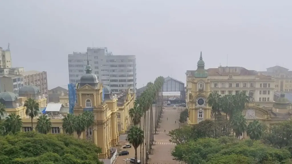 Confira a previsão do tempo para hoje e amanhã (21/4/2022)