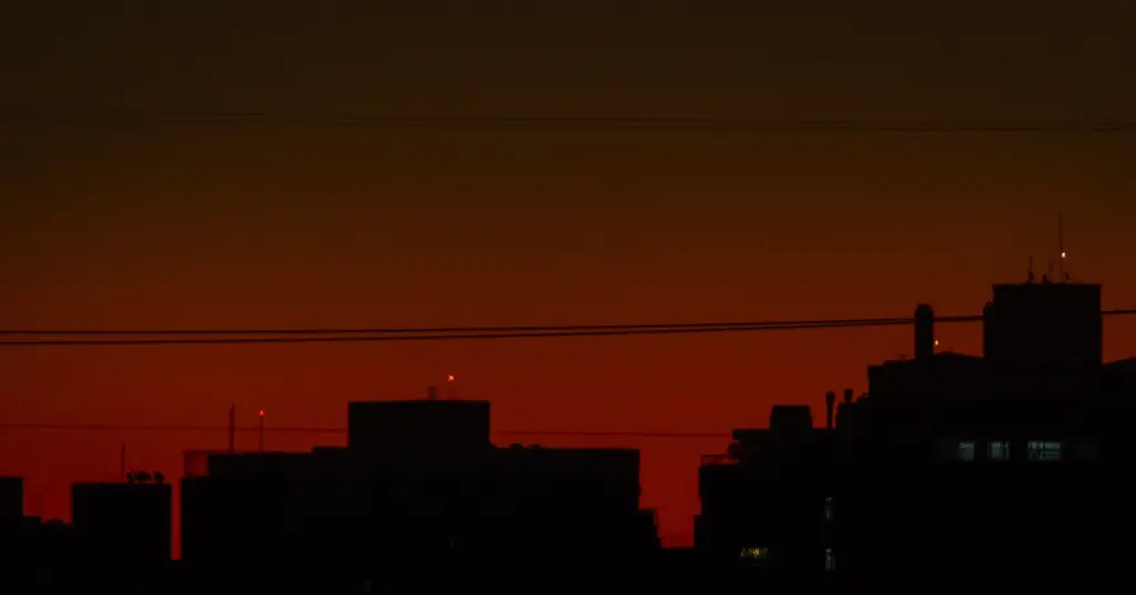 Veja a previsão do tempo para hoje e amanhã (25/4/2022)