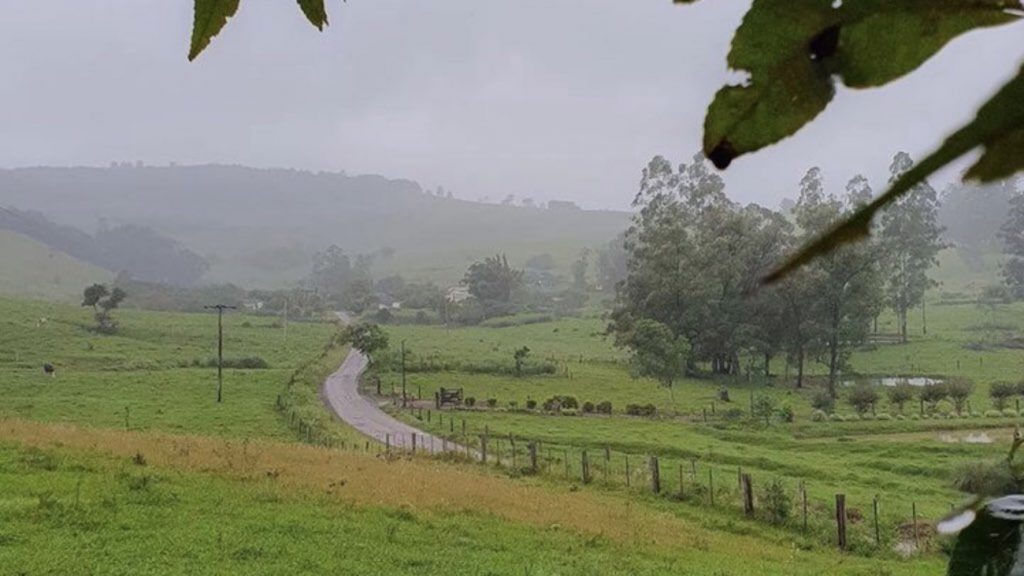 Veja a previsão do tempo para hoje e amanhã (5/4/2022)