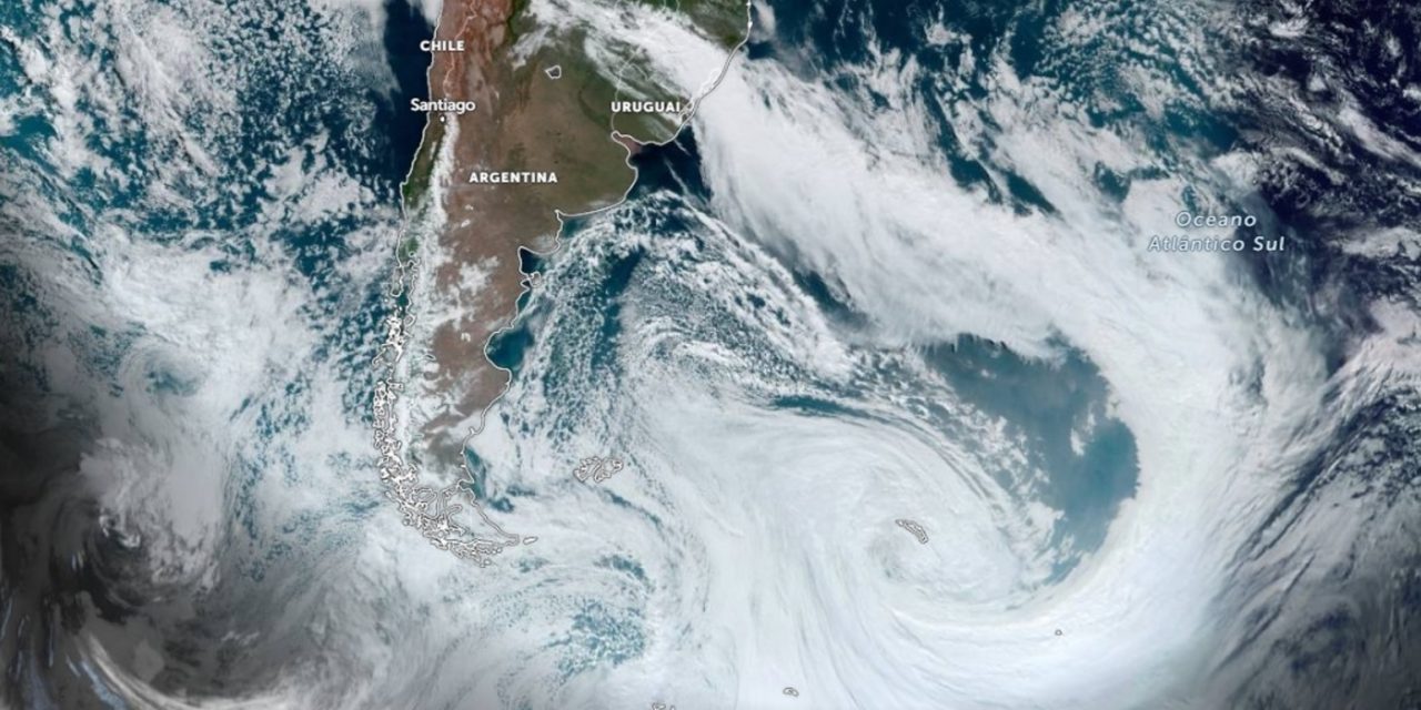 <span class="entry-title-primary">Ciclone bomba mexe com tempo da Antártida até a Bolívia</span> <h2 class="entry-subtitle">Frente fria associada ao ciclone extremamente intenso agora nas Ilhas Geórgia do Sul é a que traz chuva no Sul do Brasil </h2>