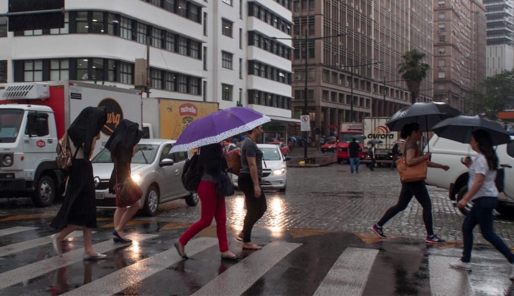 Começo do mês instável encaminha um abril de muita chuva