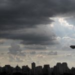 Frente fria encerrará longo período seco e quente em São Paulo