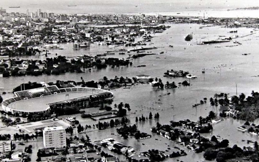 O dia em que Recife inundou e meio Brasil congelou No mesmo dia em julho de 1975, Recife teve a sua maior enchente e o Sul do Brasil enfrentou uma catástrofe econômica pelo frio