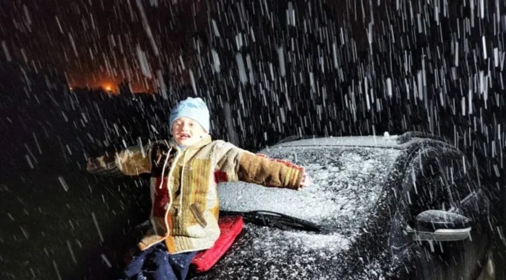 Neve cai forte em São José dos Ausentes e São Joaquim