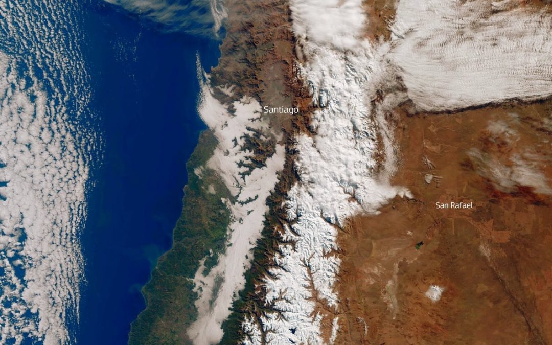 Argentina tem -15ºC, recorde de frio e Andes se cobrem de neve Massa de ar polar intensa que atua na Argentina trouxe 1ºC hoje cedo em Buenos Aires e marcas abaixo de zero em diversas províncias