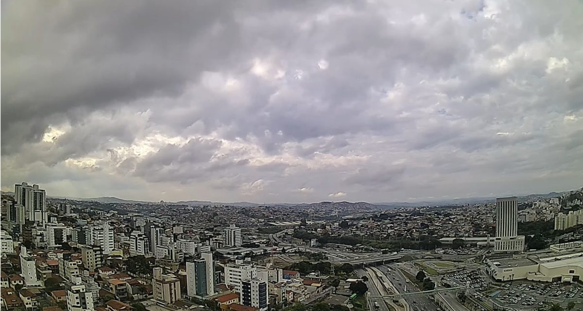 <span class="entry-title-primary">Belo Horizonte terá sol, nuvens e noites frias após chuva incomum</span> <h2 class="entry-subtitle">Chuva em apenas doze horas atingiu 200% ou mais da média de precipitação do mês de maio na capital mineira </h2>