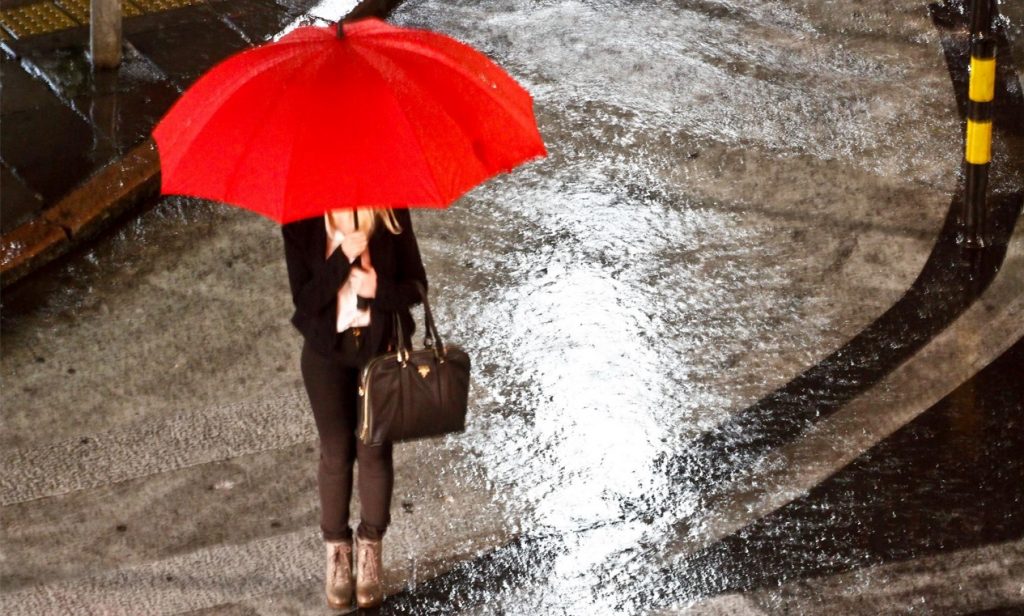 Chuva não vai embora tão cedo e atingirá 100 mm em algumas cidades