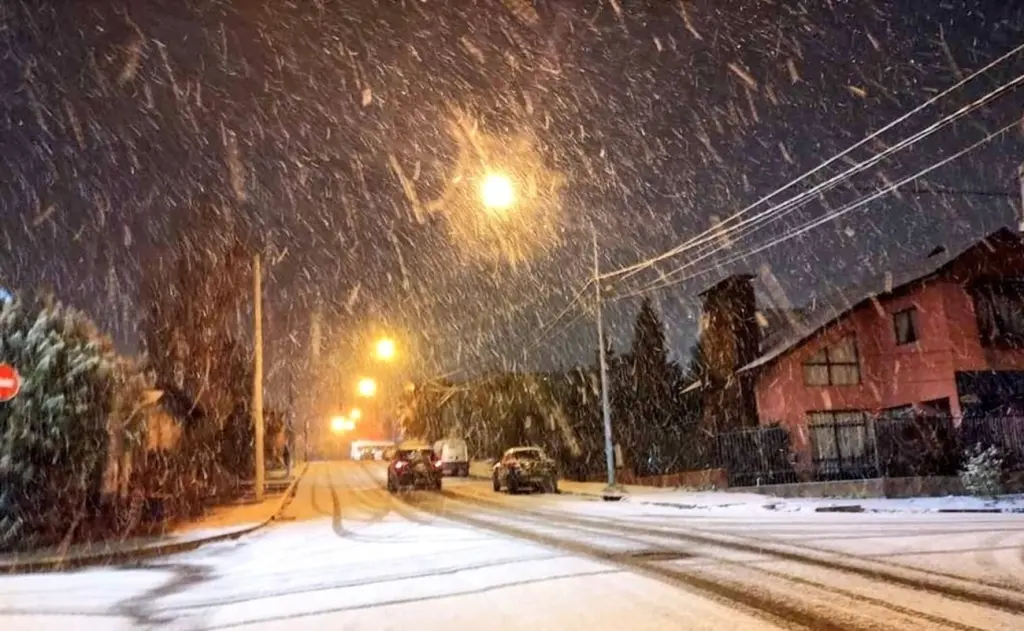 Sul da Argentina tem nevada com ar frio que ruma para o Sul do Brasil
