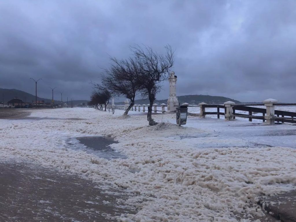 Ciclone incomum coloca em alerta três países da região