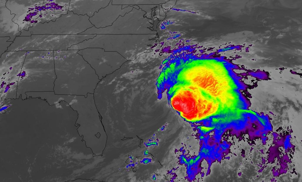 Ciclone muda de oceano, troca de nome e Agatha vira Alex