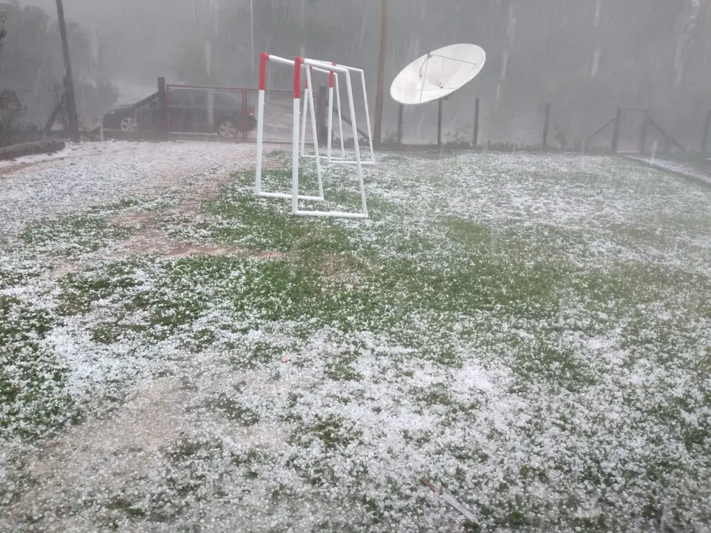 Temporais não dão trégua e seguem com mais granizo