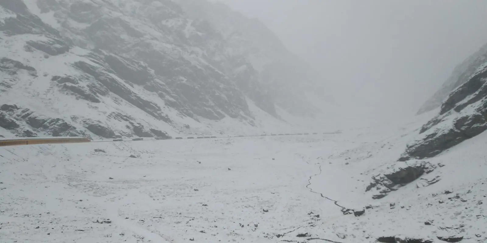 <span class="entry-title-primary">Meio metro de neve fecha passagem entre Chile e Argentina</span> <h2 class="entry-subtitle">Primeira grande tempestade de neve do ano na alta montanha em Mendoza é celebrada porque pode aliviar a crise hídrica </h2>