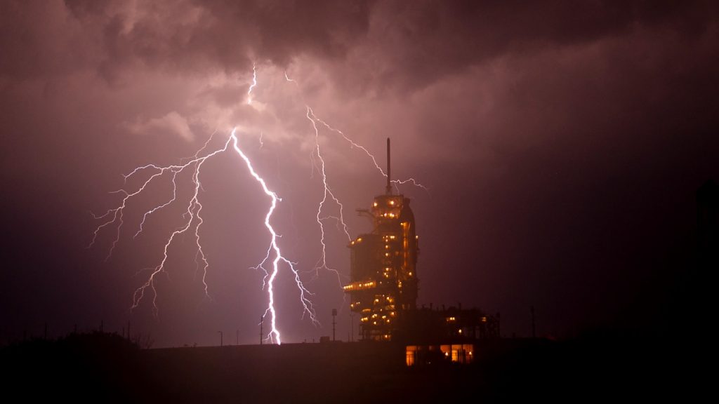 NASA registra raio mais intenso já visto em Cabo Canaveral