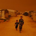 Vítimas da guerra e agora do clima