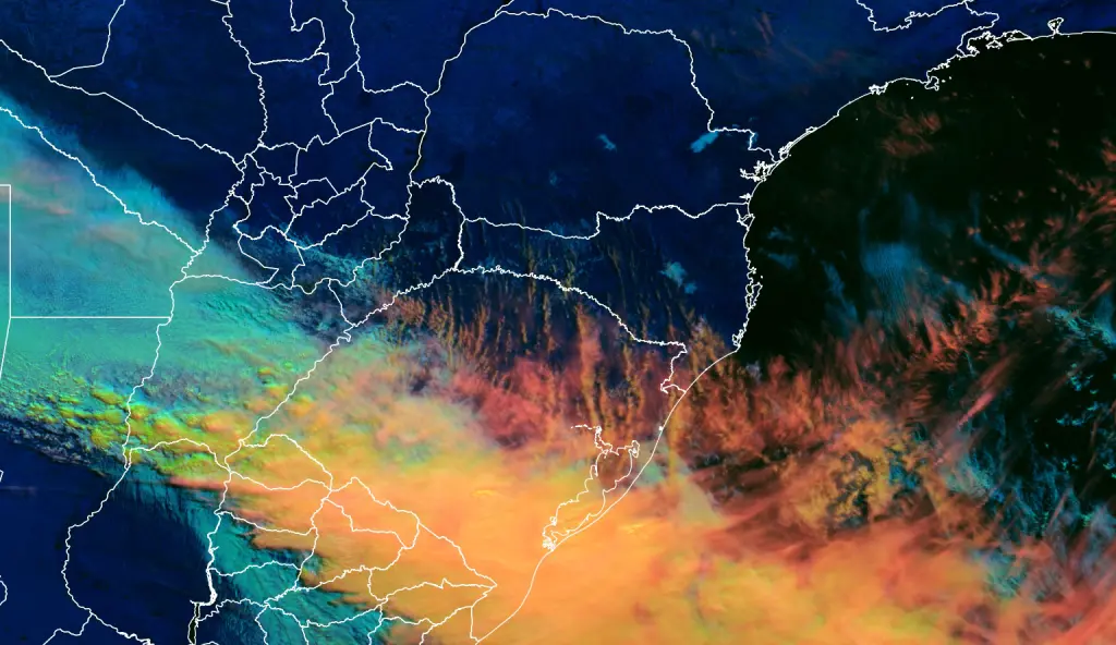 Chuva começa a avançar com raios e queda de temperatura
